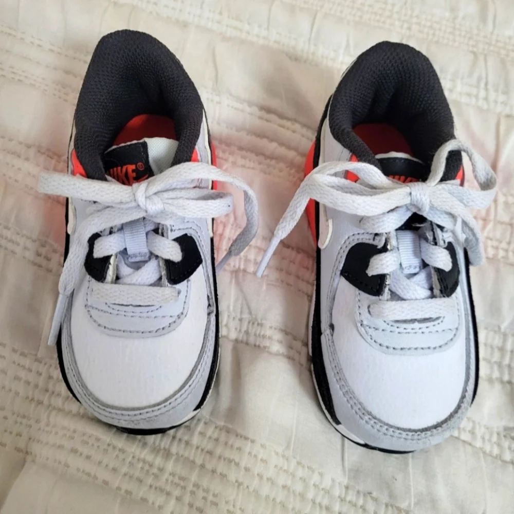Nike Air Max 90 Toddler Sneakers size 6C